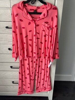 kate spade Pink and Red Lip-Print Pajama Set National Lipstick Day 7/29